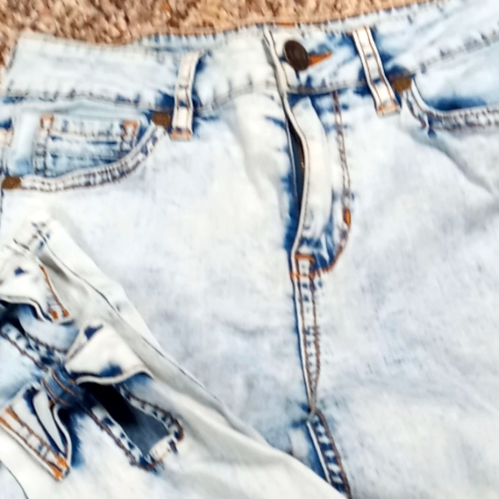 Kendall & Kylie jeans